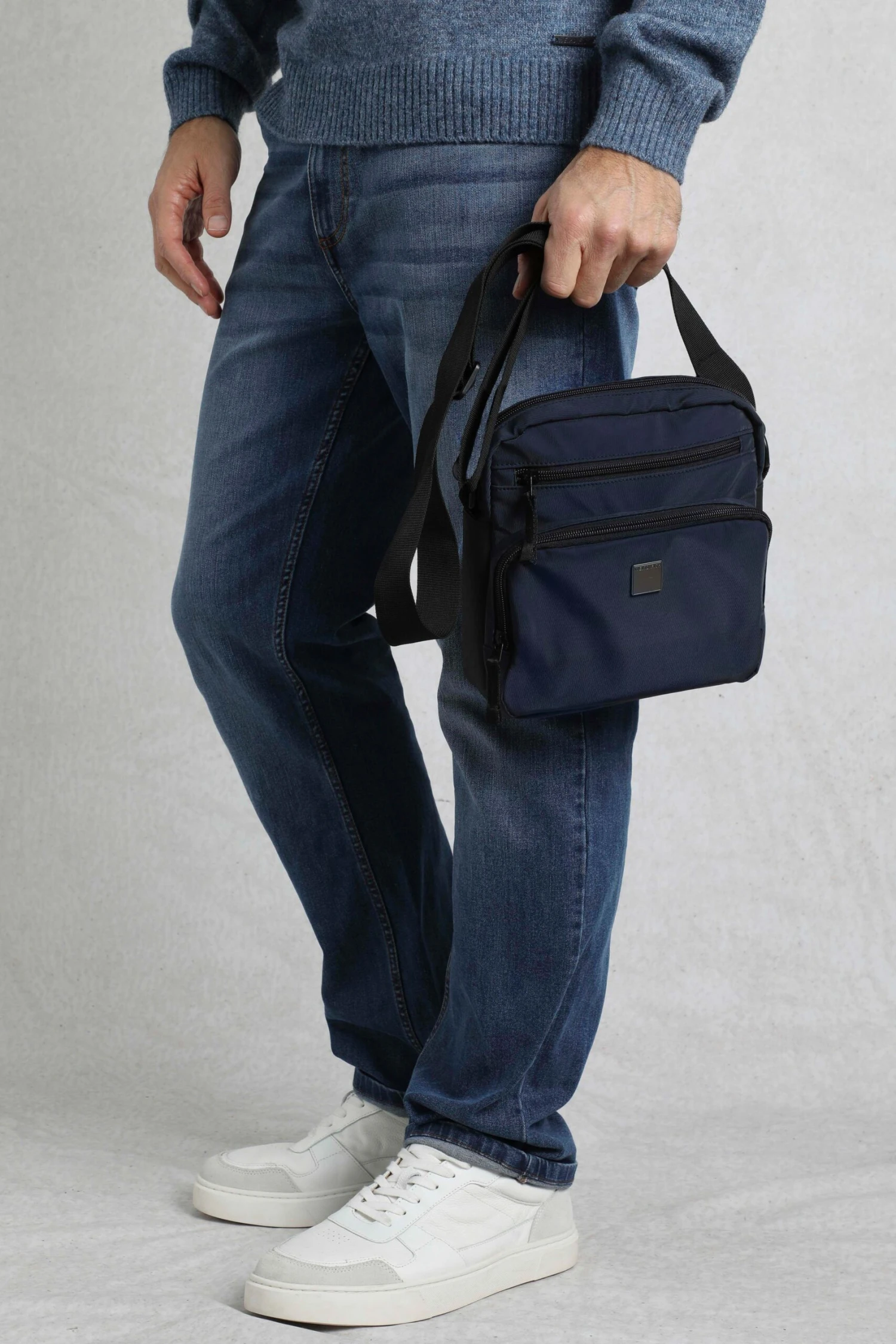 Crowley Commuter Crossbody Bag Navy 9 Crowley Commuter Crossbody Bag Navy - Image 7