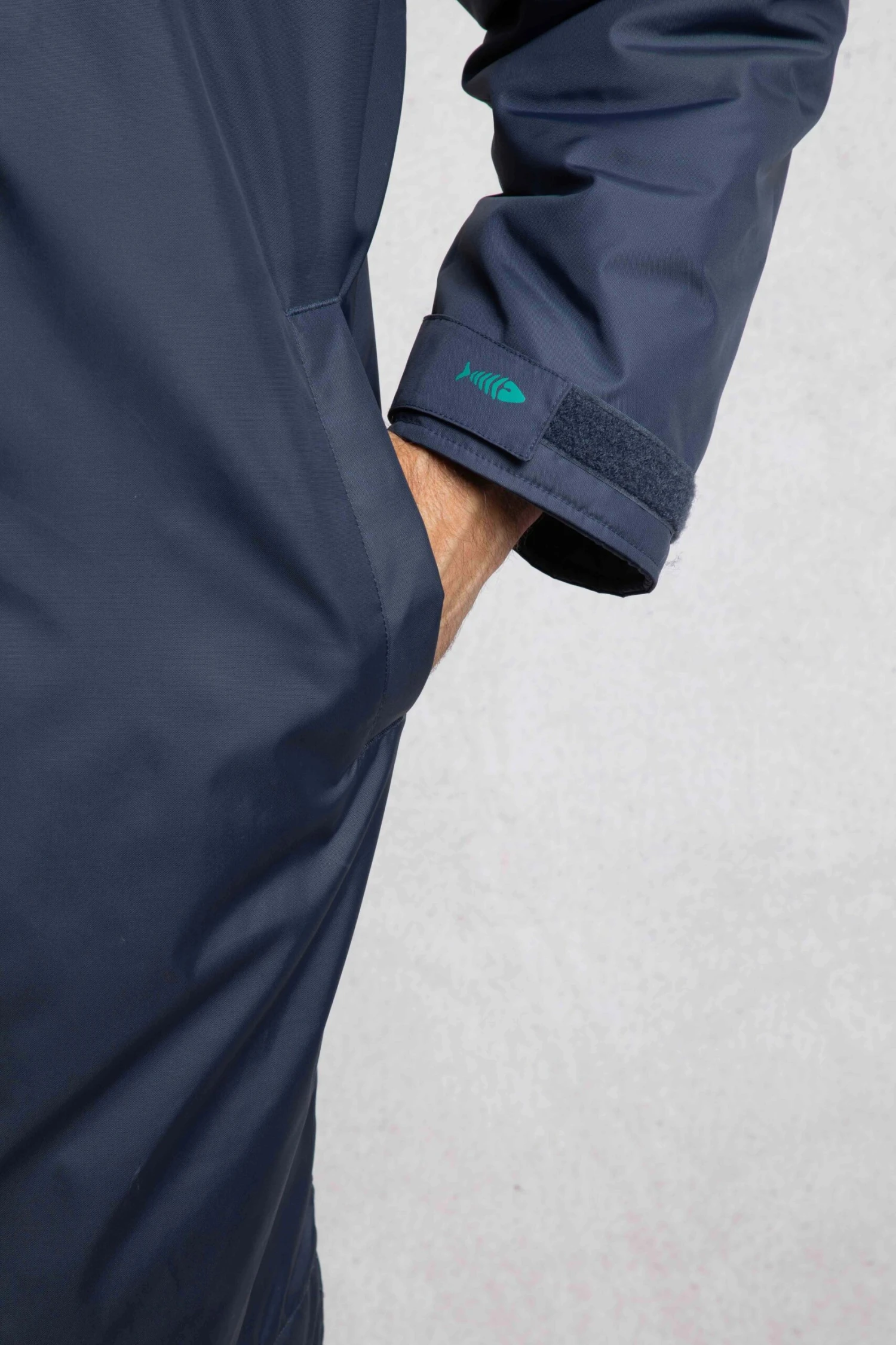 Atlantic Unisex Waterproof Changing Robe Blue Surf 14 Atlantic Unisex Waterproof Changing Robe Blue Surf - Image 12