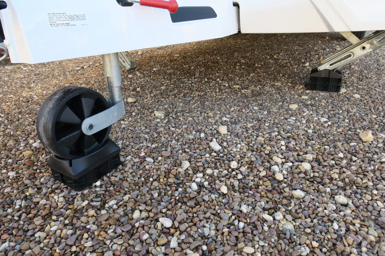 Milenco Stacka Jockey Pockets 4 Milenco Stacka Jockey Pockets - Image 2