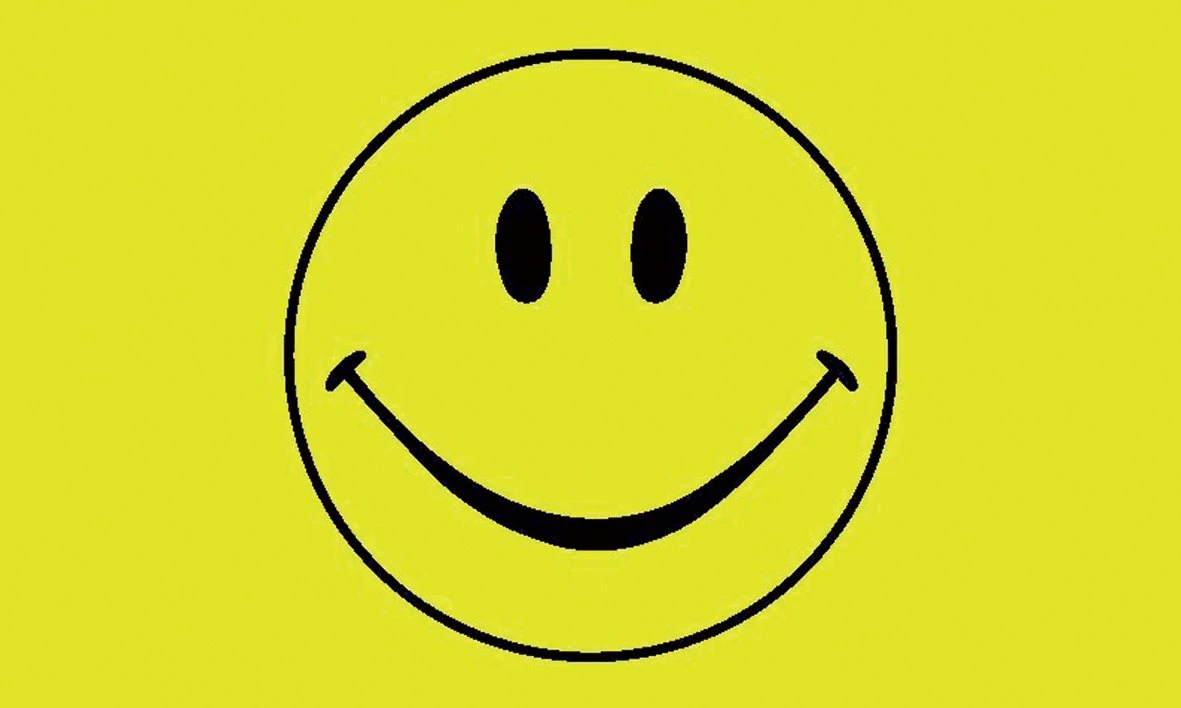 Happy Face Flag 5ft By 3Ft 3 Happy Face Flag 5ft By 3Ft