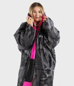 Dryrobe Advance Long Sleeve Black Camouflage Pink - RECYCLED -Everyday Luxe Black Camo Pink 5 2024x2024 6355c3c2 2ff8 462e 9928 c31170600458