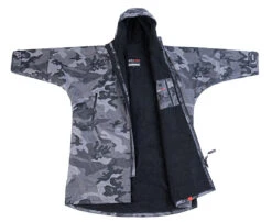 Dryrobe Advance Long Sleeve Black Camouflage - RECYCLED -Everyday Luxe CAMO BLK M 009 2024x2024 2bb410f2 421e 4376 86a9 46b6ec7e47df