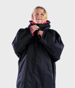 Dryrobe Advance Kids Long Sleeve BLACK PINK - RECYCLED 10 Dryrobe Advance Kids Long Sleeve BLACK PINK - RECYCLED -Everyday Luxe LS Black Pink 2 2024x2024 d6bed2aa d572 4225 b9dc b18f31d142fd