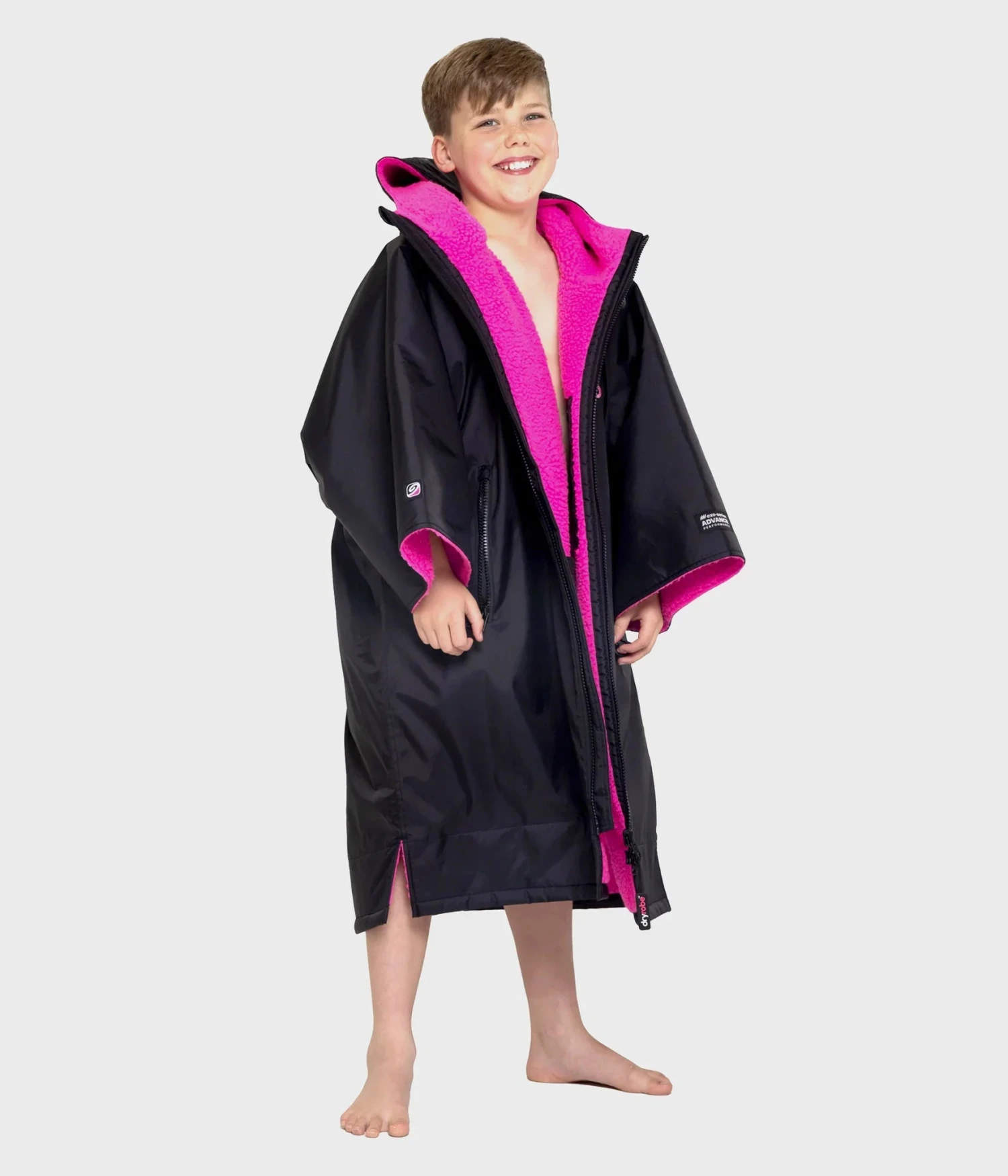 Dryrobe Advance Kids Short Sleeve BLACK PINK 4 Dryrobe Advance Kids Short Sleeve BLACK PINK - Image 2