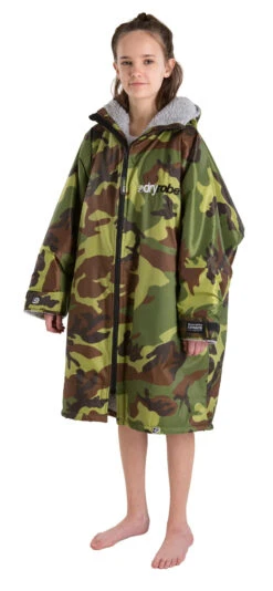 Dryrobe Advance Kids Long Sleeve Camouflage Grey - RECYCLED 8 Dryrobe Advance Kids Long Sleeve Camouflage Grey - RECYCLED -Everyday Luxe S LS DA CAM 191 2024x2024 56a01ff1 f30d 429a 9e3d ad2431e2c6d6