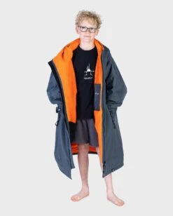 Dryrobe Advance Kids Long Sleeve Dark Grey / Orange 12 Dryrobe Advance Kids Long Sleeve Dark Grey / Orange -Everyday Luxe kids advance greyorange 2